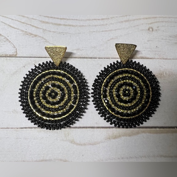 Black & Gold Stylish Beaded Earrings for Woman - Elegant Trendy Earrings - Picture 3 of 5